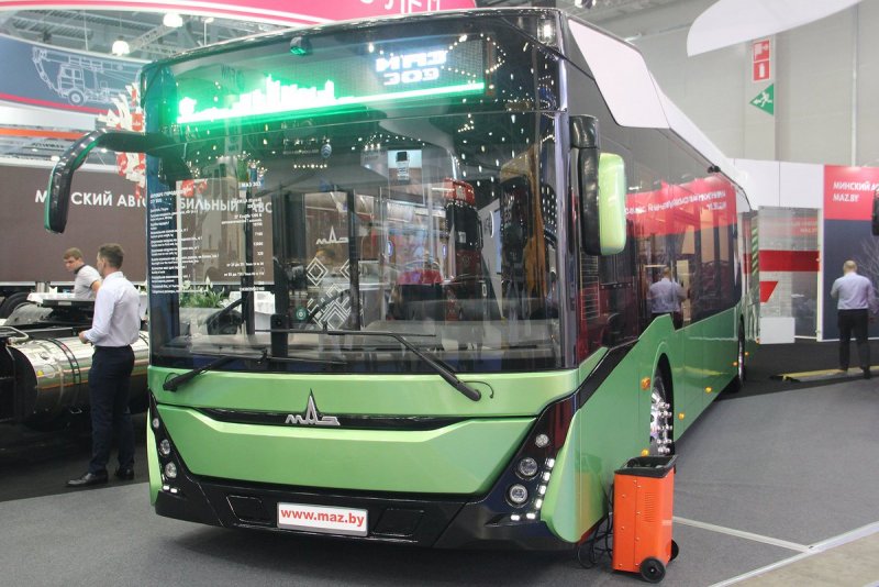 Новый белорусский автобус МАЗ-303