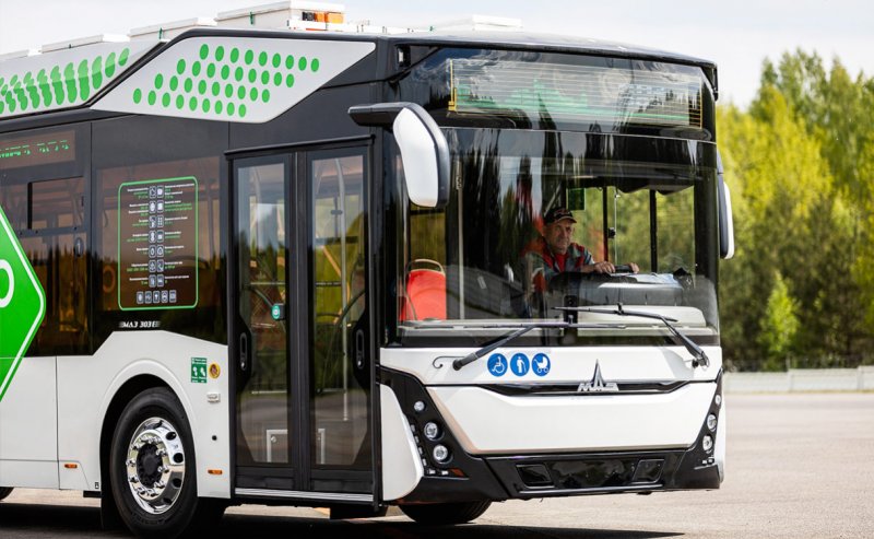 МАЗ 303