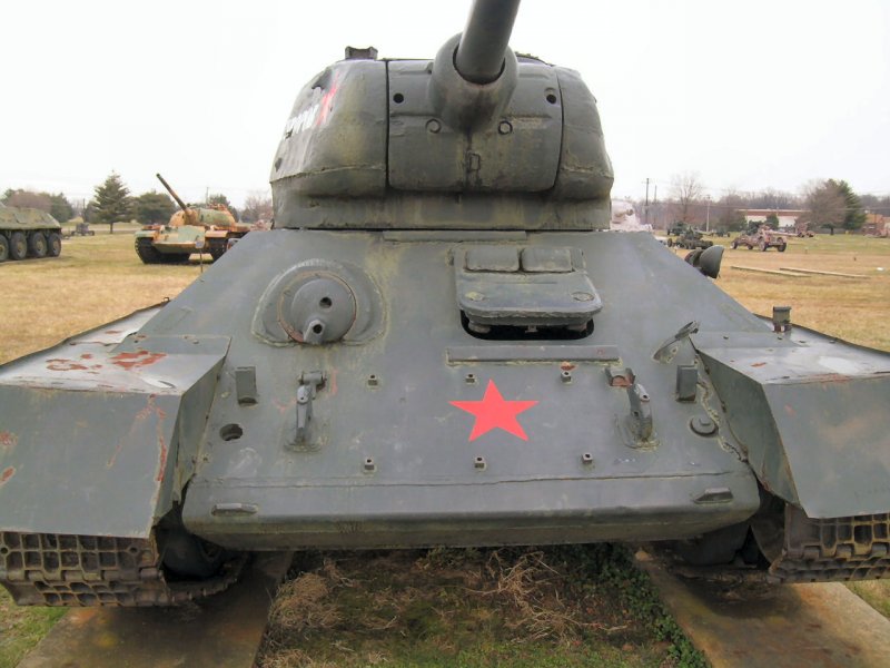 Танк т 34 спереди