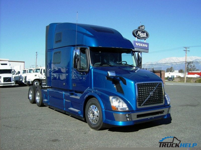 Volvo VNL 780 синий