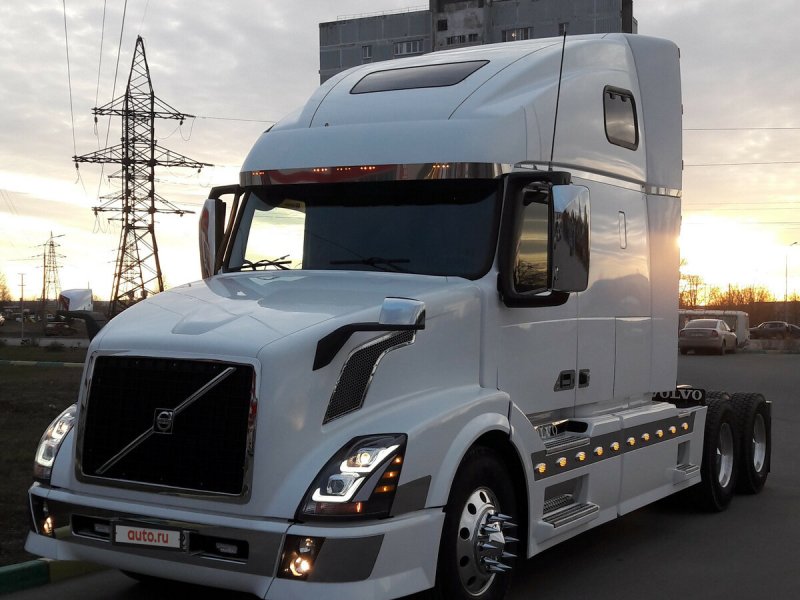 Volvo VNL 670