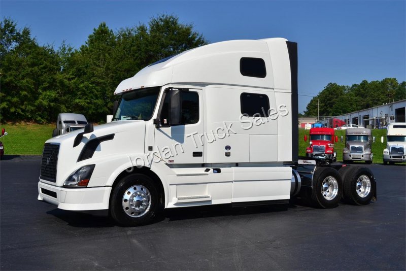 Volvo VNL 780 2013