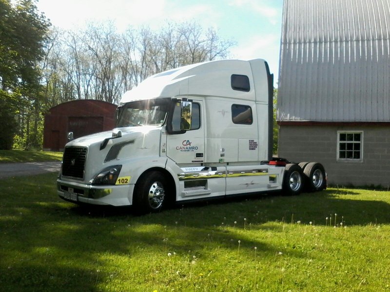Volvo VNL 780