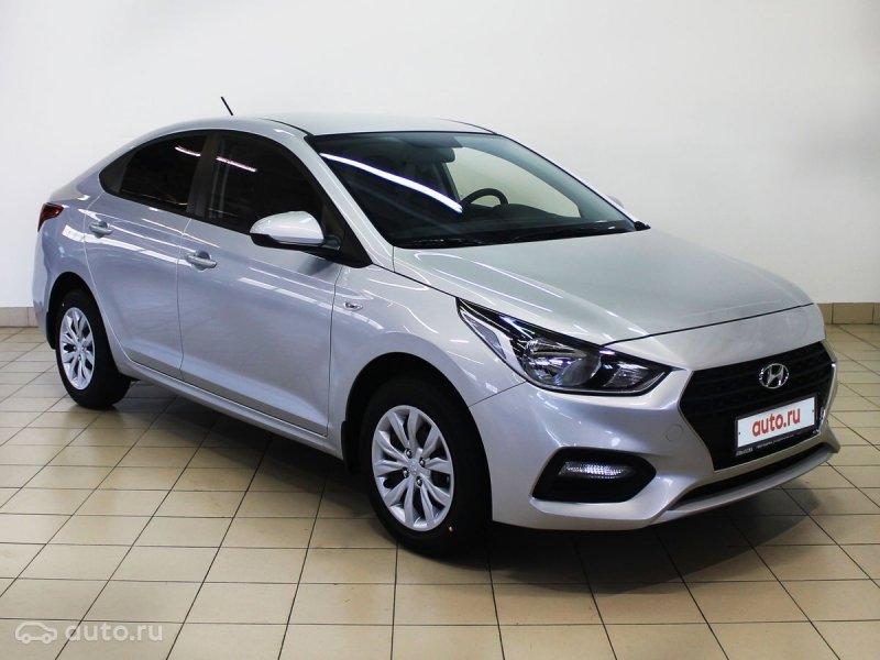 Hyundai Solaris 2019 серебристый