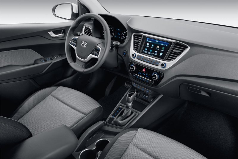 Hyundai Solaris II 2017 салон