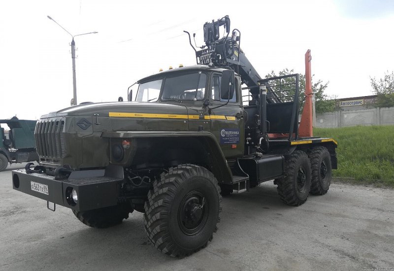 Урал 2019 лесовоз