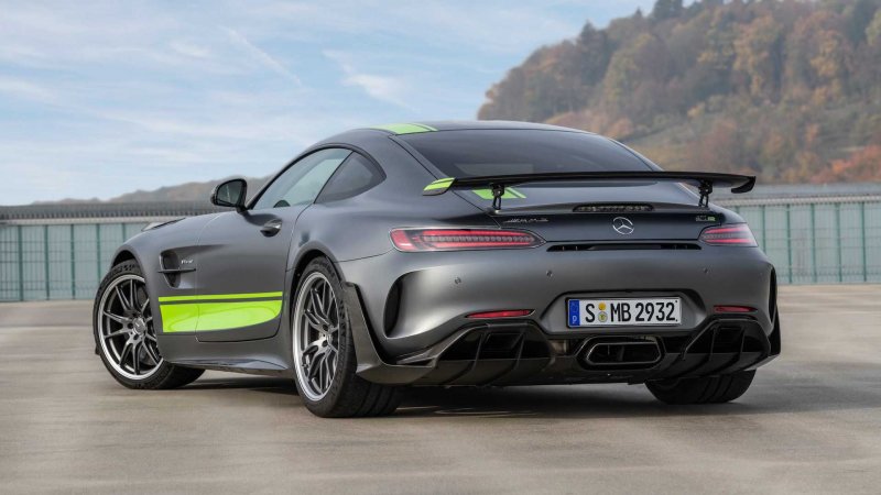 Мерседес АМГ gt r