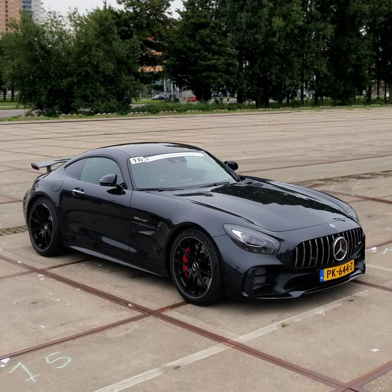 Mercedes Benz AMG gt r