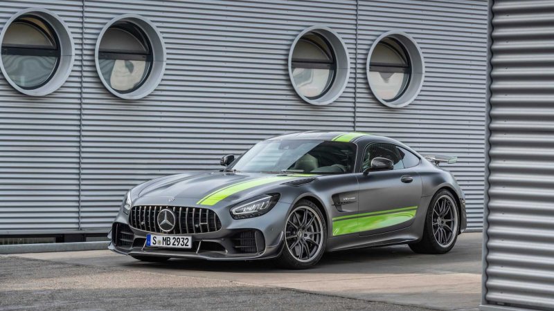 Mercedes-Benz AMG gt r 2017