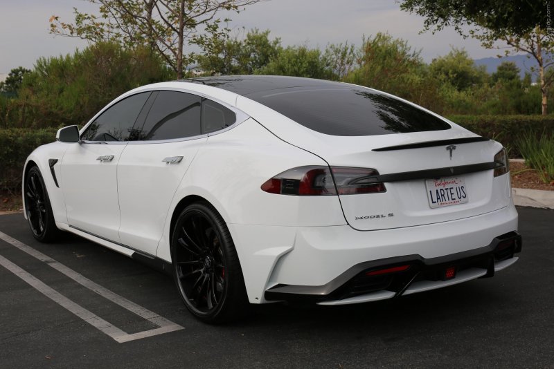 Tesla model s тюнингованная