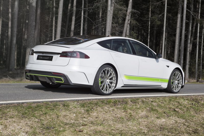 Тюнингованная Tesla model 3