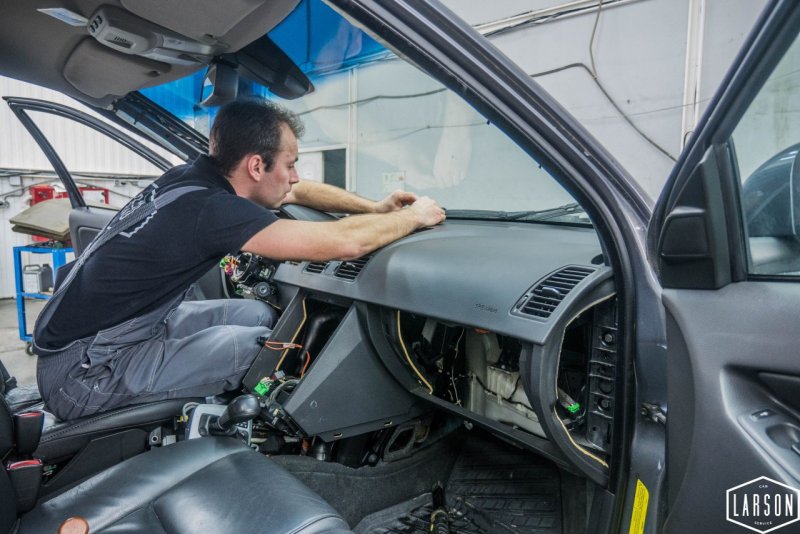 Установщик автосигнализации