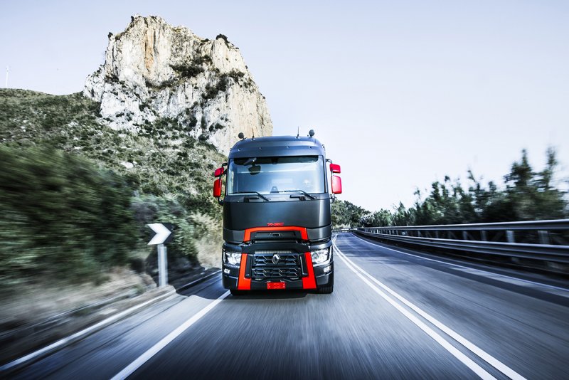 Renault грузовик 2021
