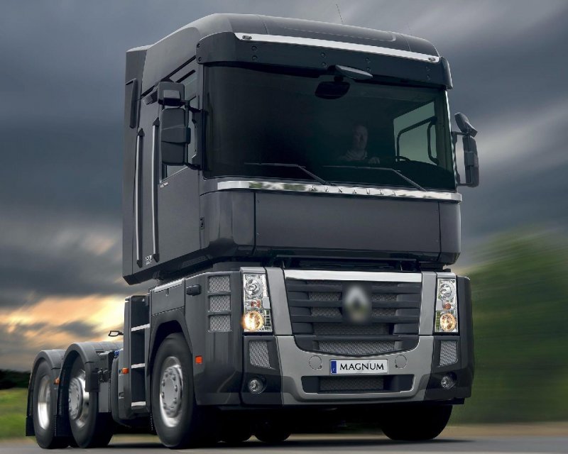 Renault Magnum 2015