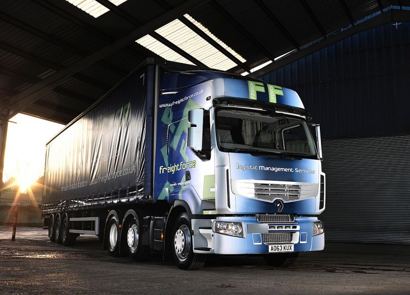 Грузовики Renault Premium