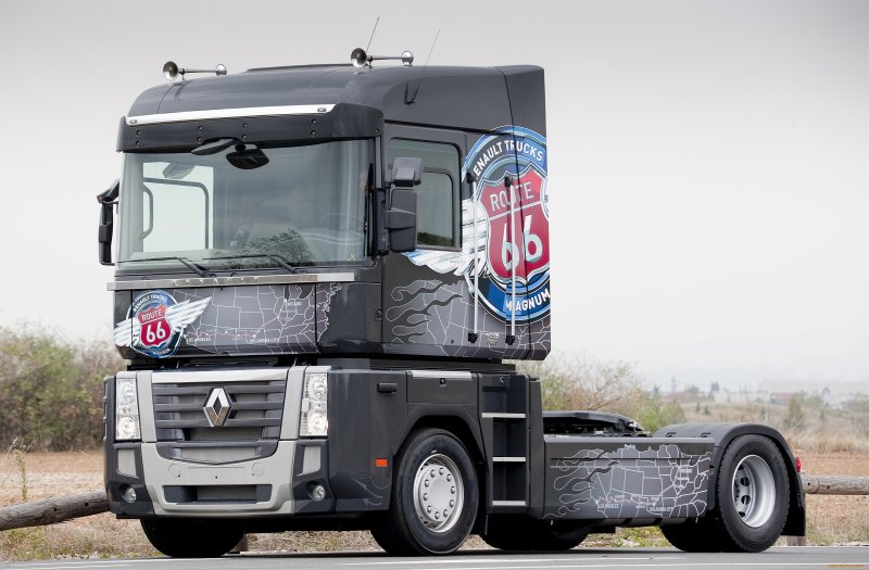 Тягач Renault Magnum Route 66