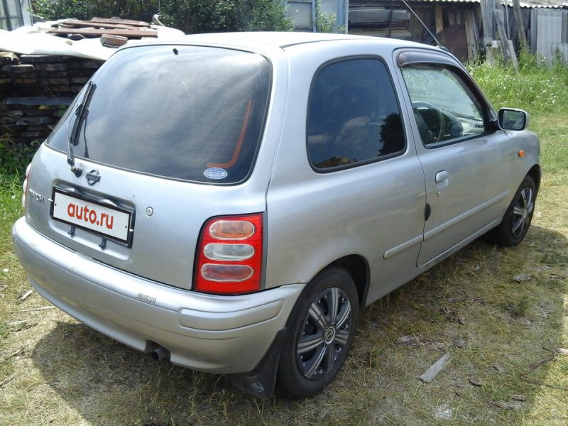 Nissan March 2001