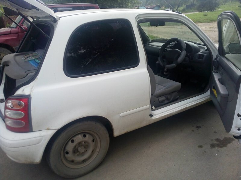 Nissan March 1999