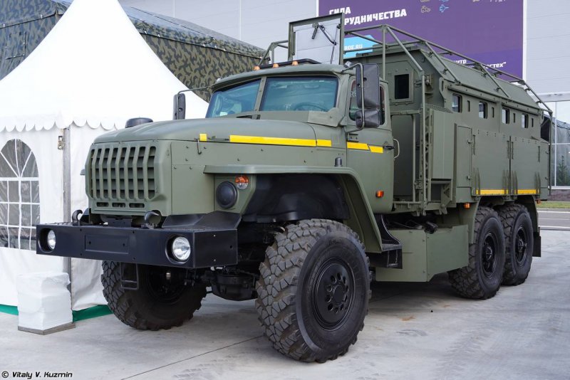 Бронированный Урал 6995