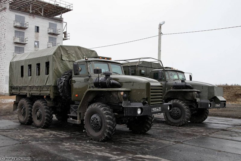 Урал 4320 бронированный