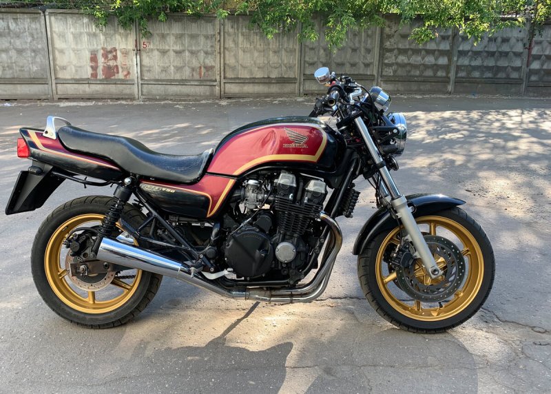 Honda CB 750 2006