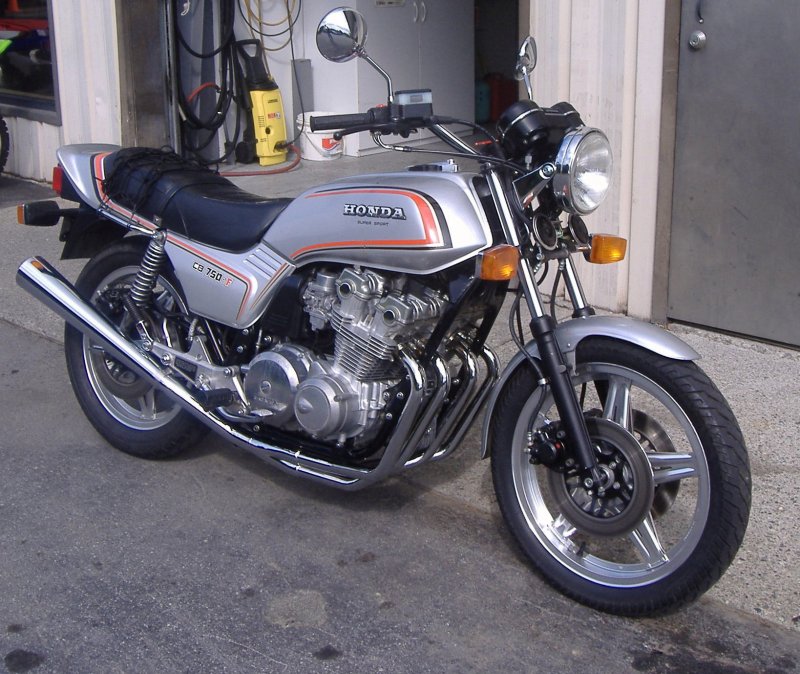 Honda CB 750 super Sport