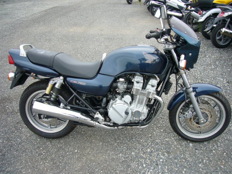 Honda 400 vs 750