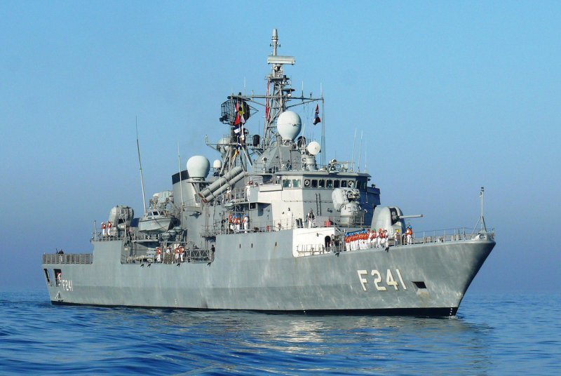 Фрегат TCG F-241 Тургутреис