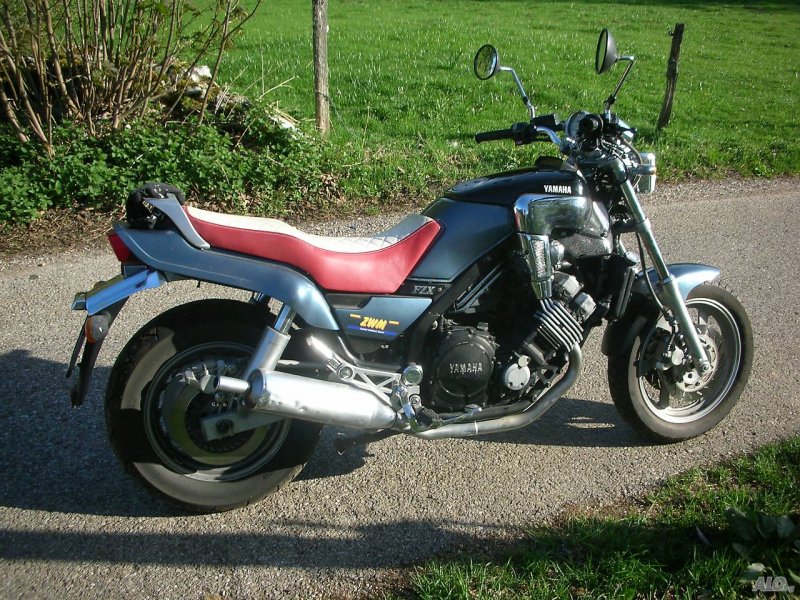 Yamaha FZX 400