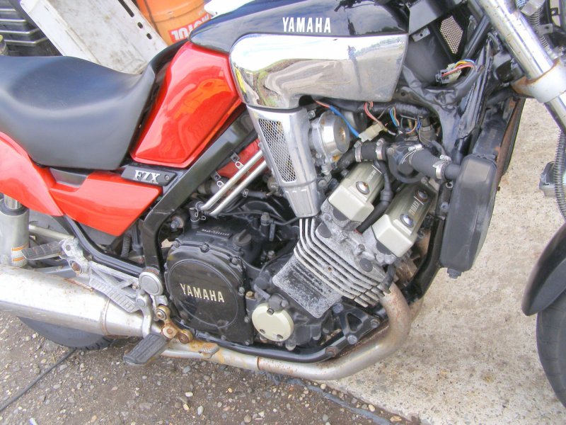 Yamaha FZX 750