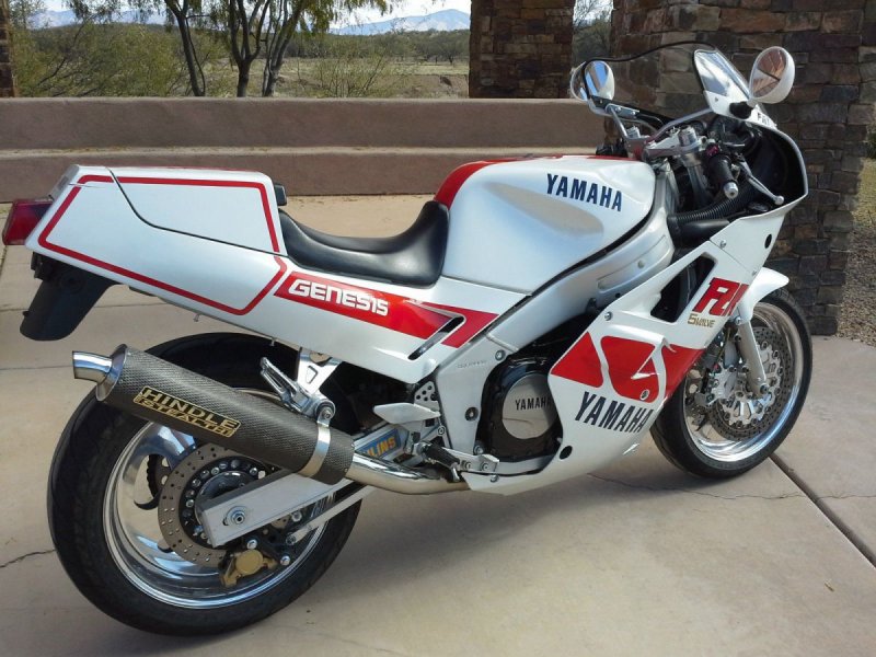 Yamaha FZR 750 Genesis