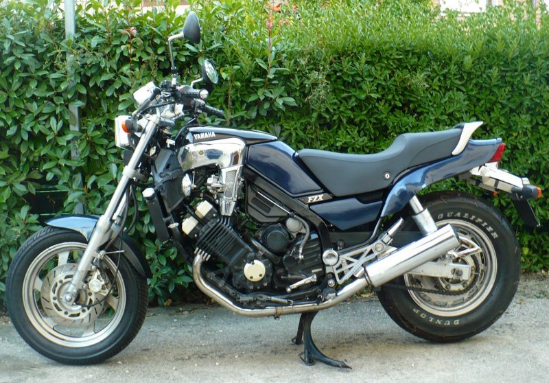 Yamaha FZX 750