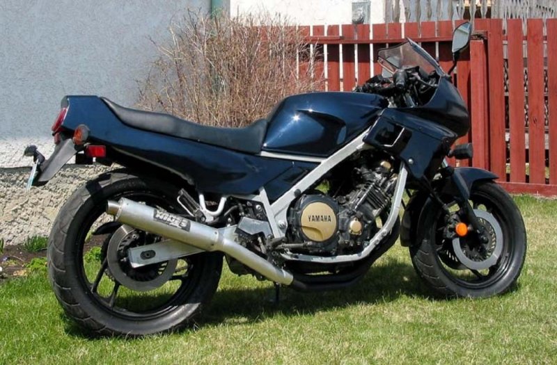 Yamaha fz750 1985