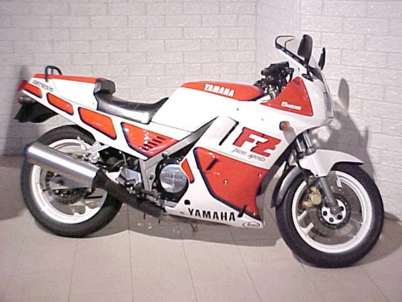 Yamaha FZR 750 Genesis