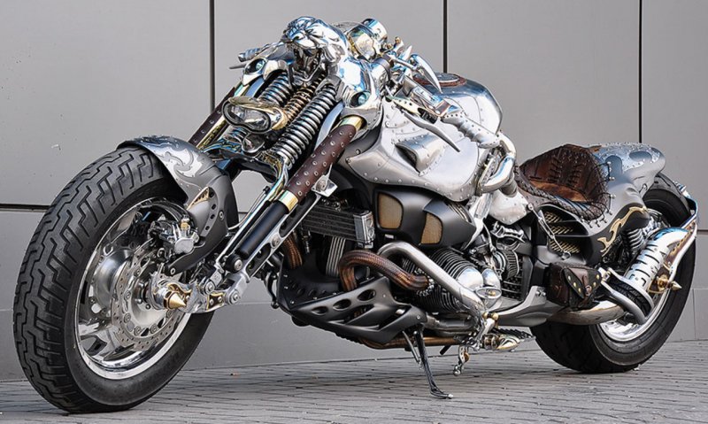 Moto BMW Predator