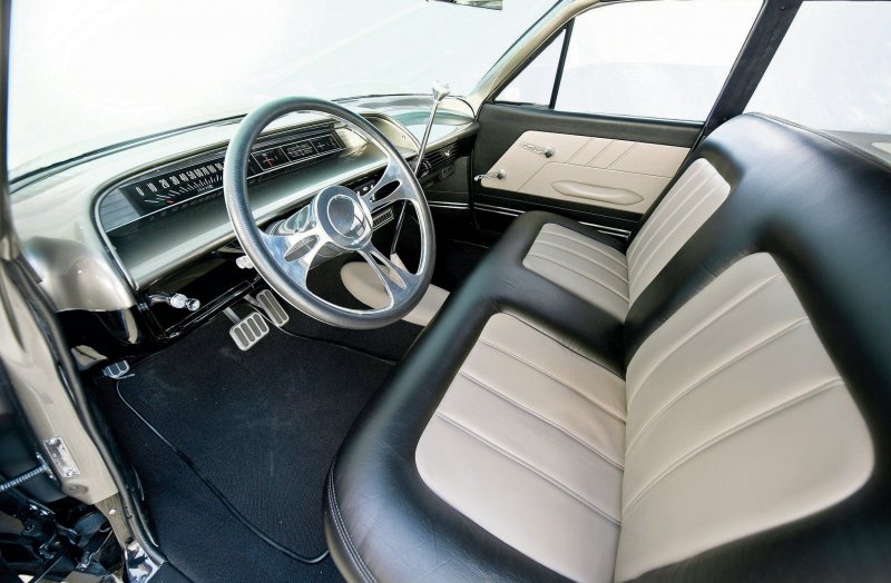Chevrolet Impala 1967 салон