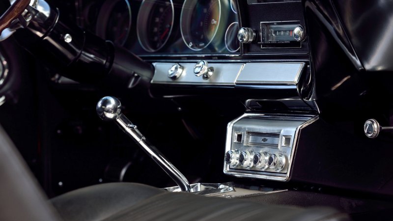 Chevrolet Impala 1967 сверхъестественное салон