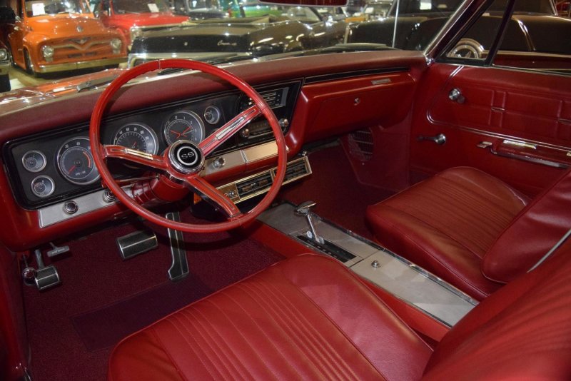 Chevrolet Impala SS 1967 салон