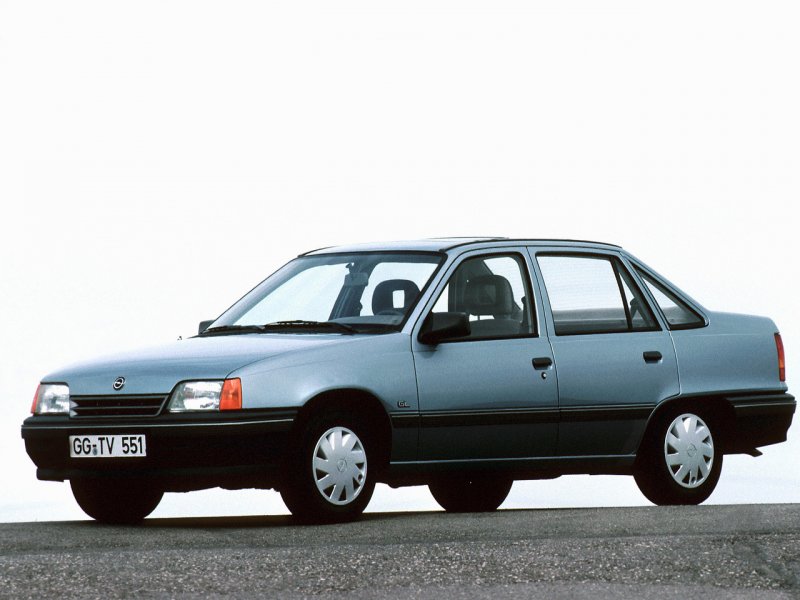 Opel Kadett e хэтчбек