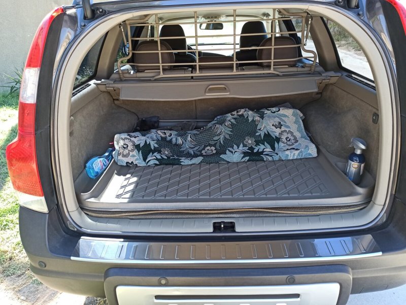 Thule Touring m 200 черный