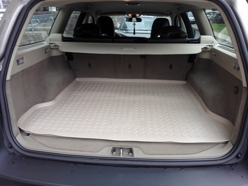 Шторка багажника xc70
