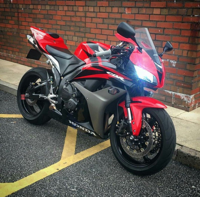 Хонда СБР 600 RR
