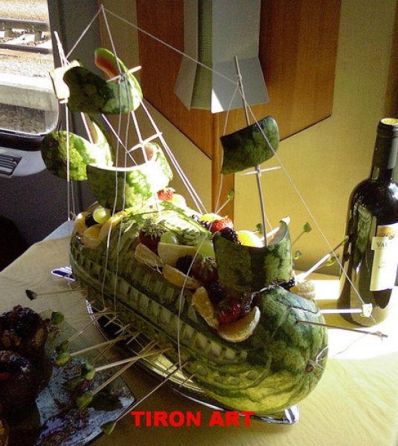 Композиция в виде корабля