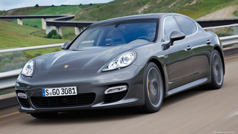 Porsche Panamera Turbo 4s