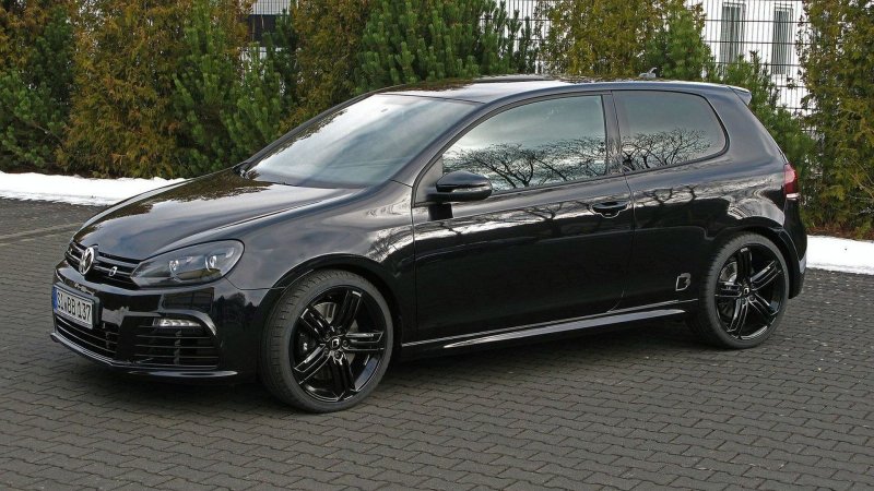 Volkswagen Golf 6 Tuning черный