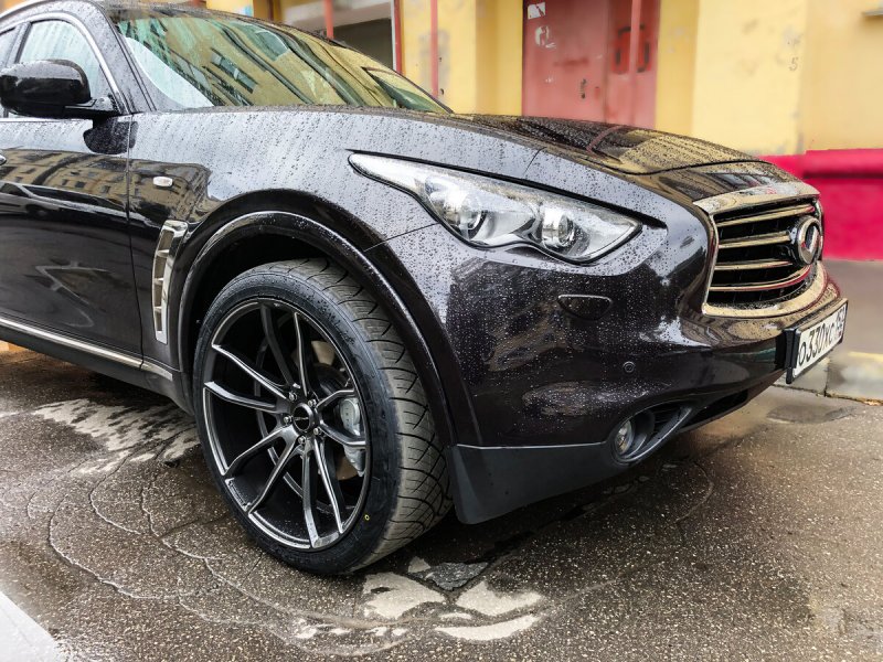 Infiniti fx50 на r 22