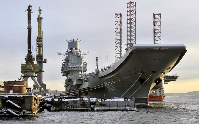 Авианосец "Адмирал Кузнецов"