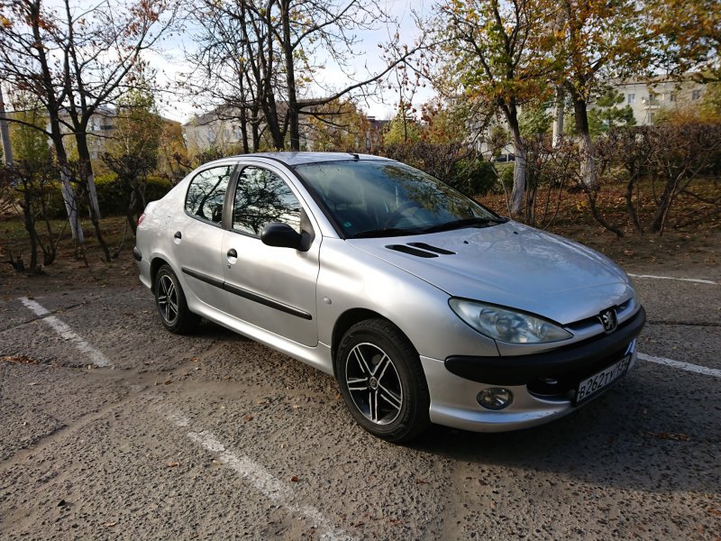 Peugeot 206 седан 1.4