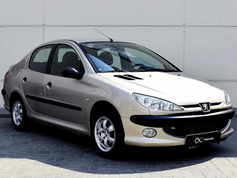 Peugeot 206 белый