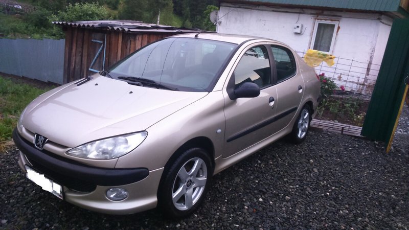 Peugeot 206 sedan